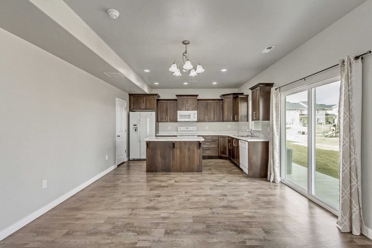 11891 S Rushmore Park Ln - Photo 7 of 36