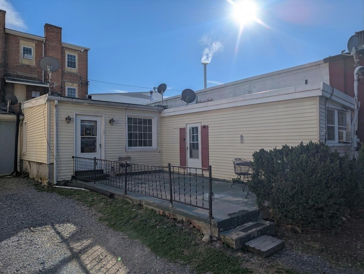 126 E Main - Photo 2 of 2