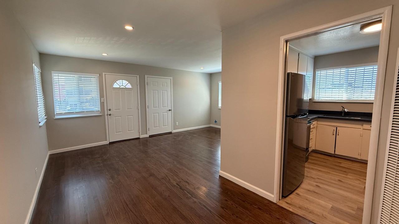 2319 Maricopa Ave - Photo 5 of 20