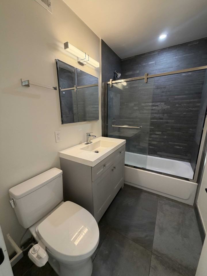 234 27th Ave #201 - Photo 5 of 9