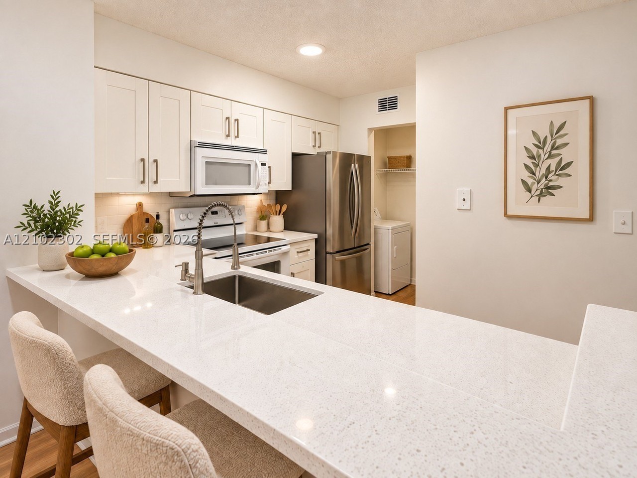 560 S Park Rd #7-23 - Photo 4 of 14