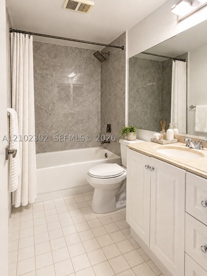 560 S Park Rd #7-23 - Photo 7 of 14