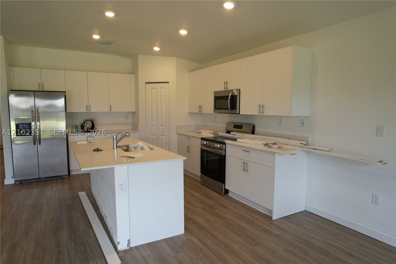 17435 Sw 285th St - Photo 7 of 28