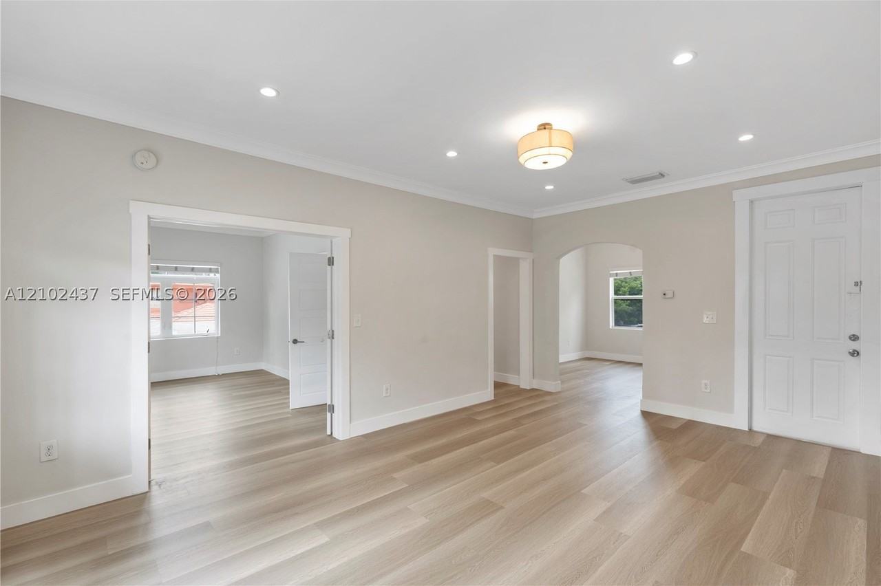 2431 Biscayne Blvd #1 - Photo 2 of 29
