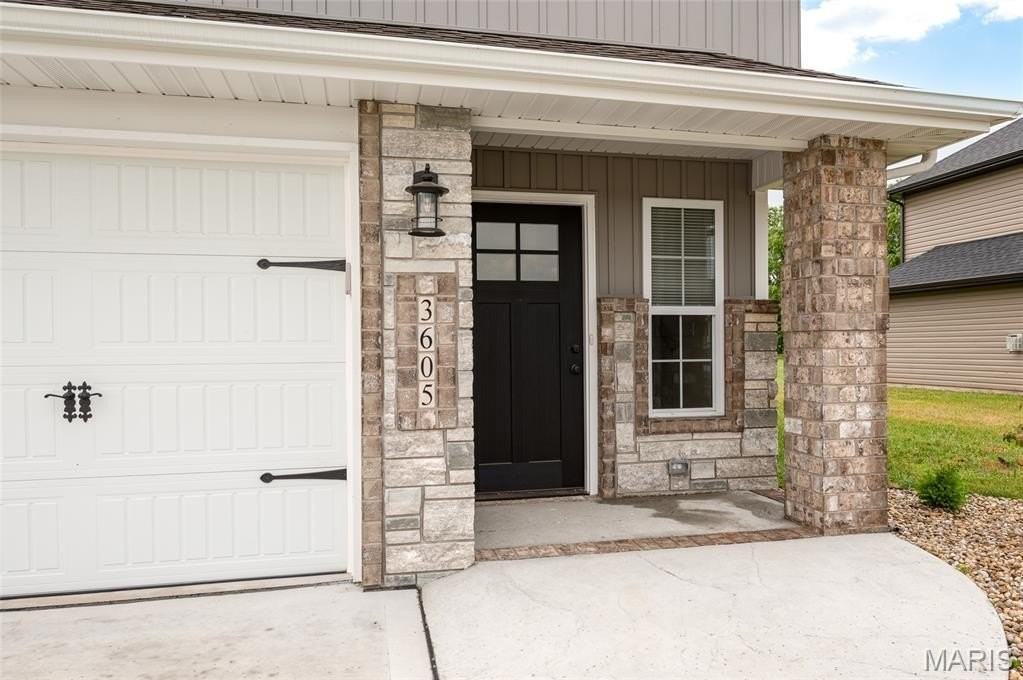 3605 Justine Dr - Photo 5 of 31