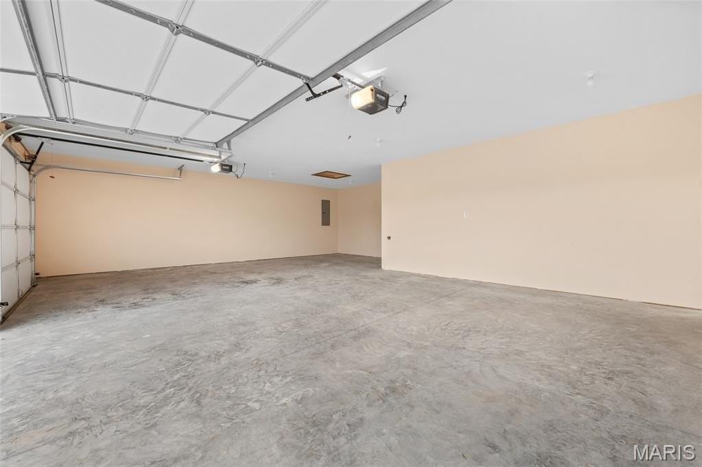 3605 Justine Dr - Photo 6 of 31