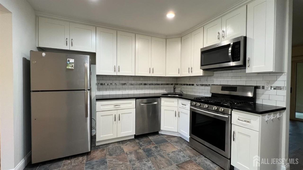 288 Constitution Cir - Photo 5 of 20