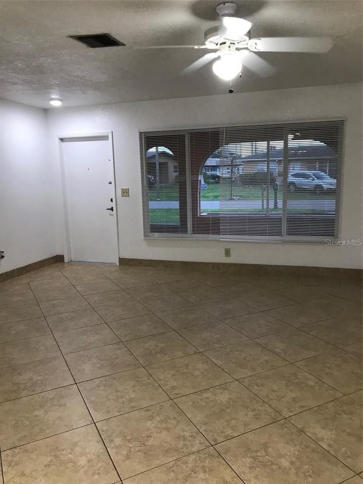 23040 Jumper Ave - Photo 3 of 13