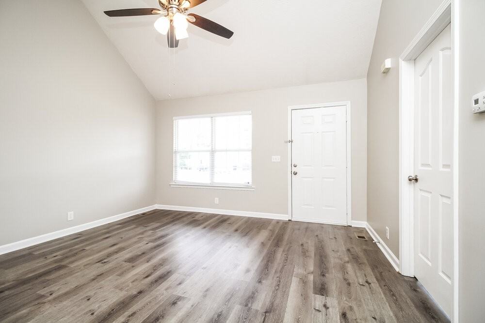 3454 Hardwood Dr - Photo 3 of 16
