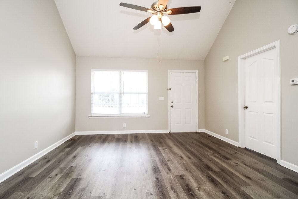 3454 Hardwood Dr - Photo 5 of 16