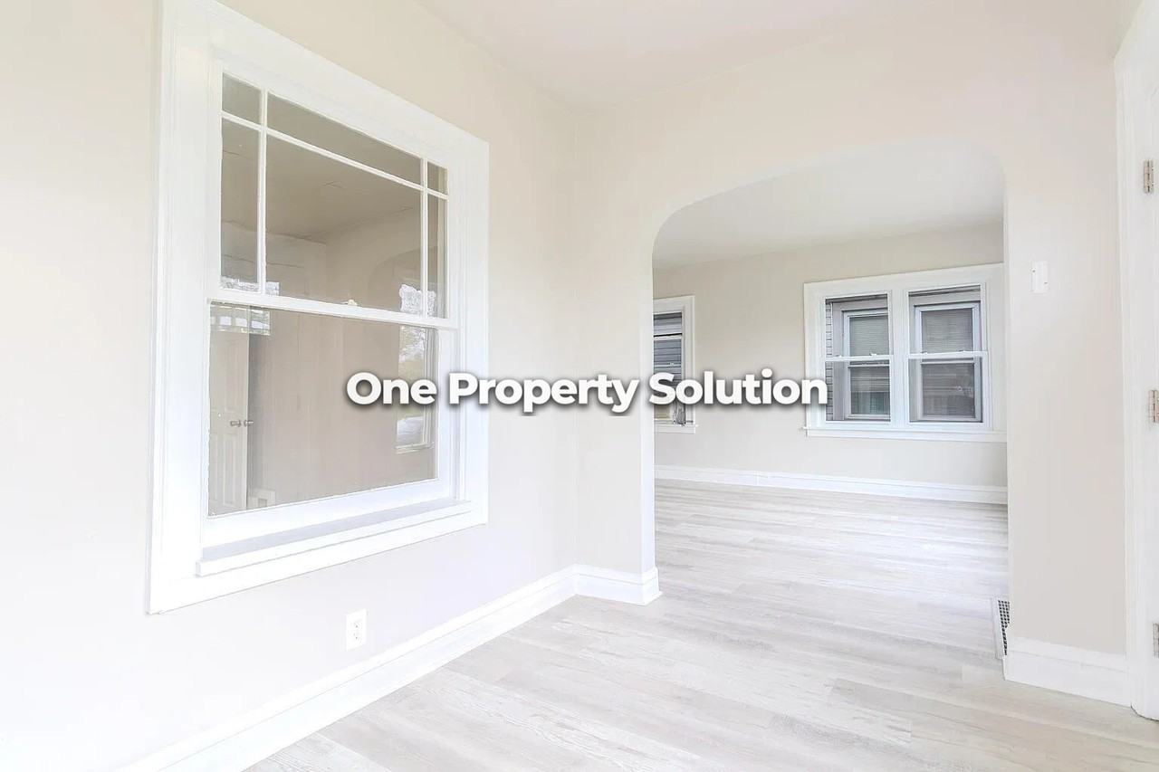 829 Johnson St #1 - Photo 4 of 30