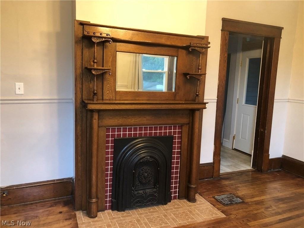 942 Locust Ave - Photo 6 of 15
