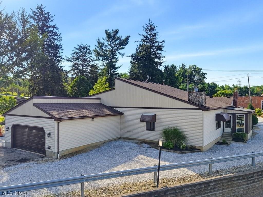 1177 Portage Trl - Photo 4 of 32
