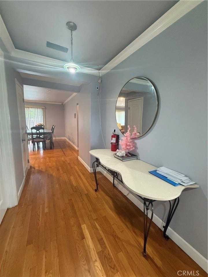 7420 Hesperia Ave - Photo 2 of 24