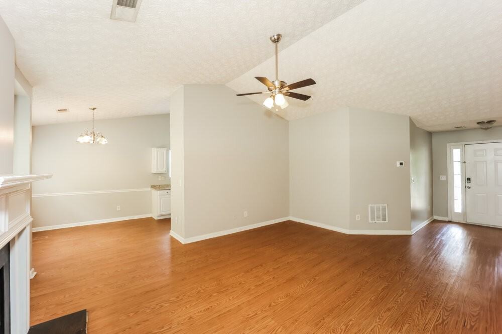 156 Goldleaf Dr - Photo 4 of 16
