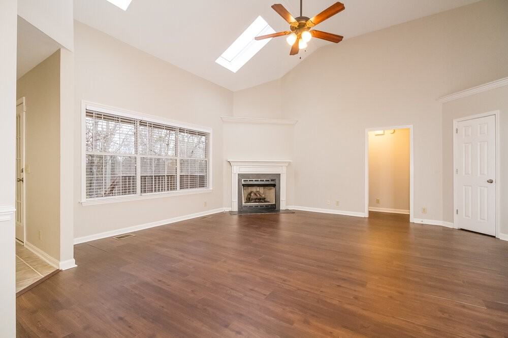 6333 Paddington Way - Photo 2 of 16