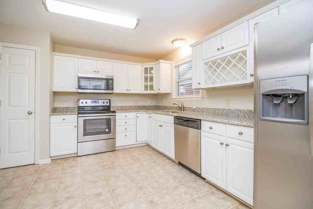 6333 Paddington Way - Photo 7 of 16