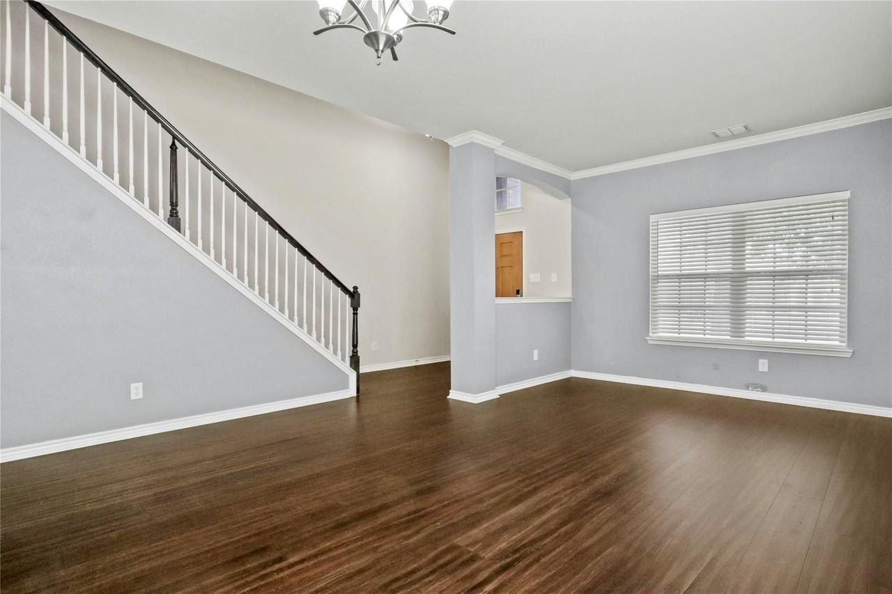 5839 Candlelight Ln - Photo 3 of 19