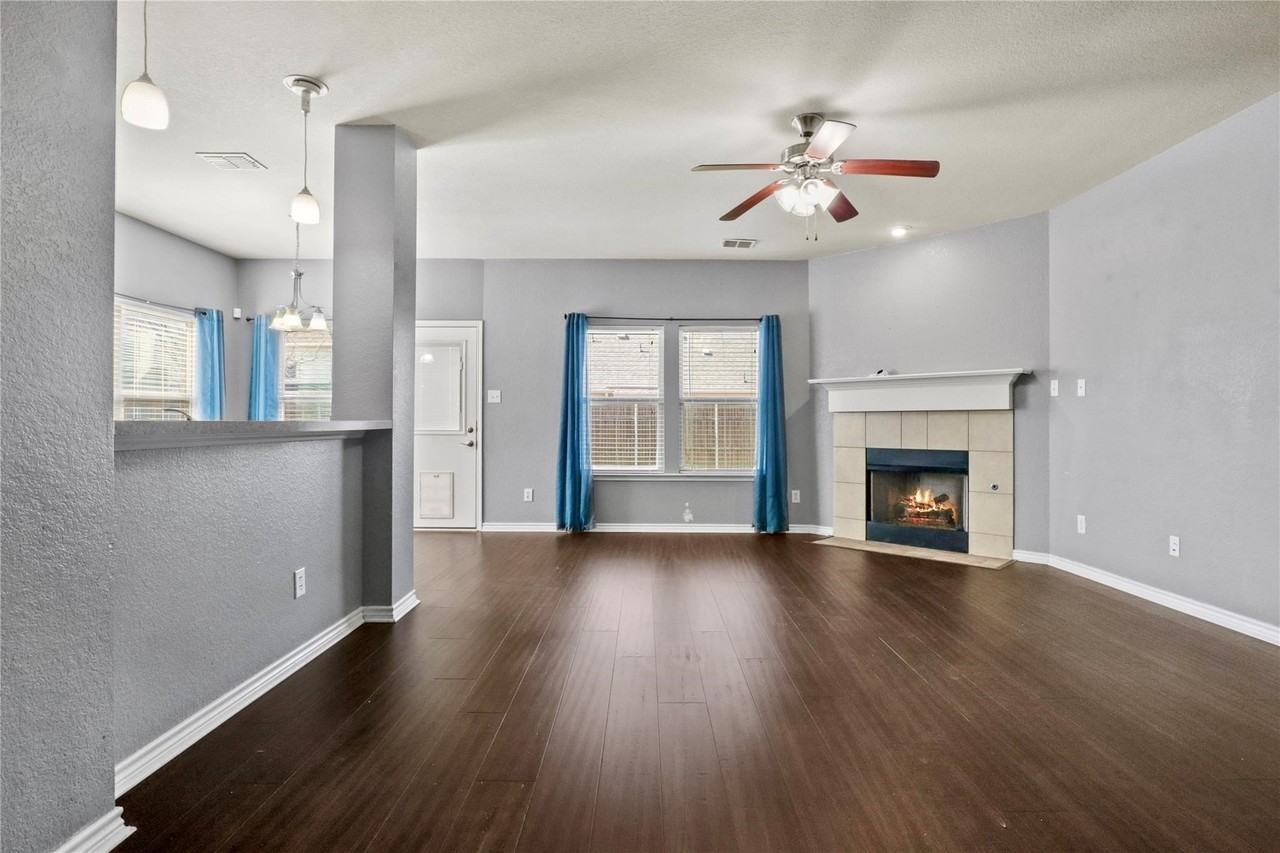 5839 Candlelight Ln - Photo 4 of 19