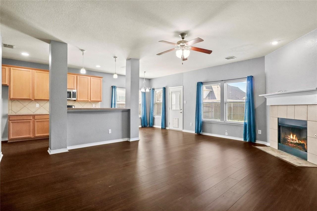 5839 Candlelight Ln - Photo 6 of 19