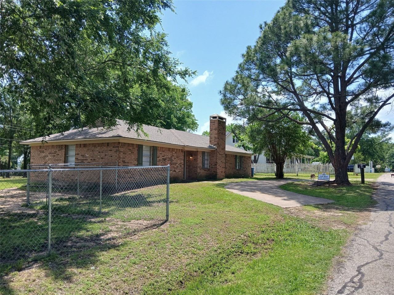 151 Cottonwood Trl - Photo 3 of 20
