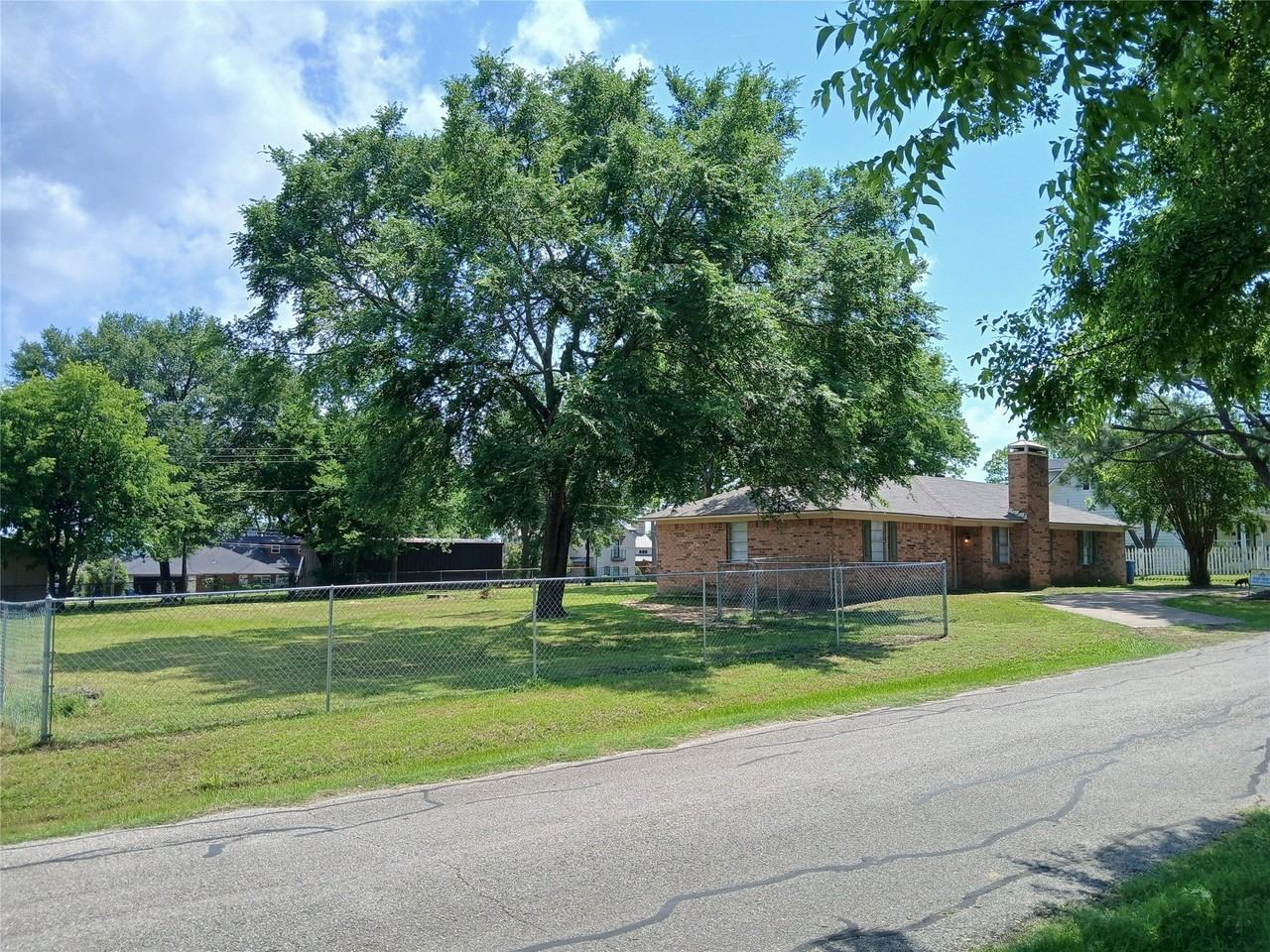 151 Cottonwood Trl - Photo 4 of 20
