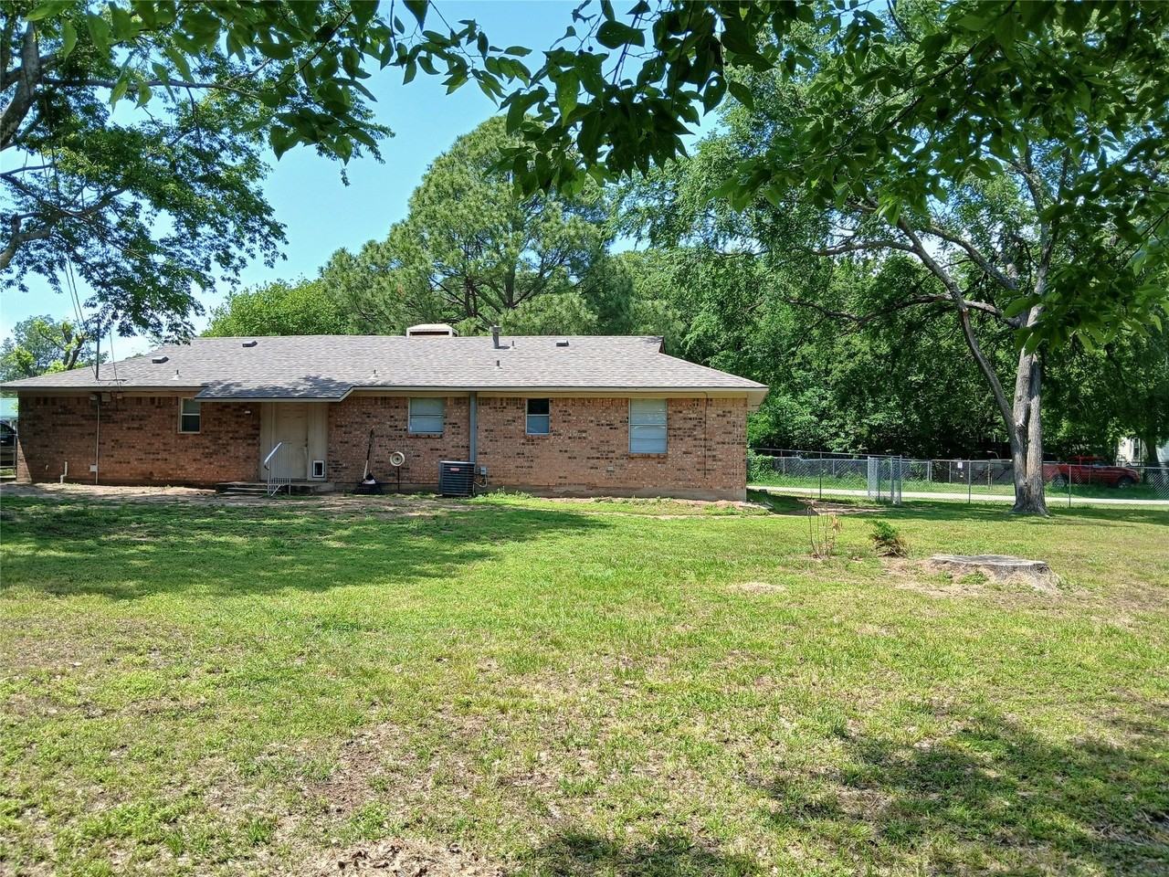 151 Cottonwood Trl - Photo 6 of 20
