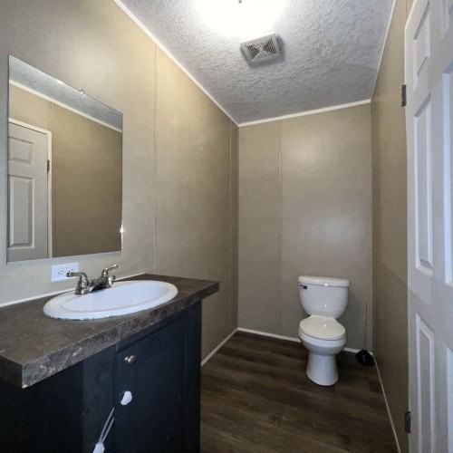 149 Railway Ave - Photo 5 of 23