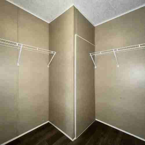 149 Railway Ave - Photo 7 of 23