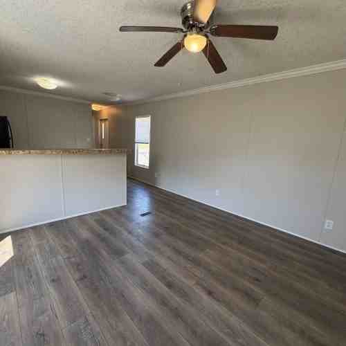 162 Railway Ave - Photo 5 of 22