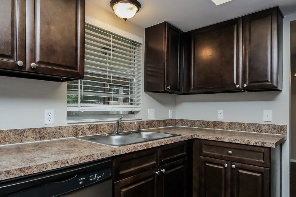 1605 Colony Ave - Photo 7 of 16