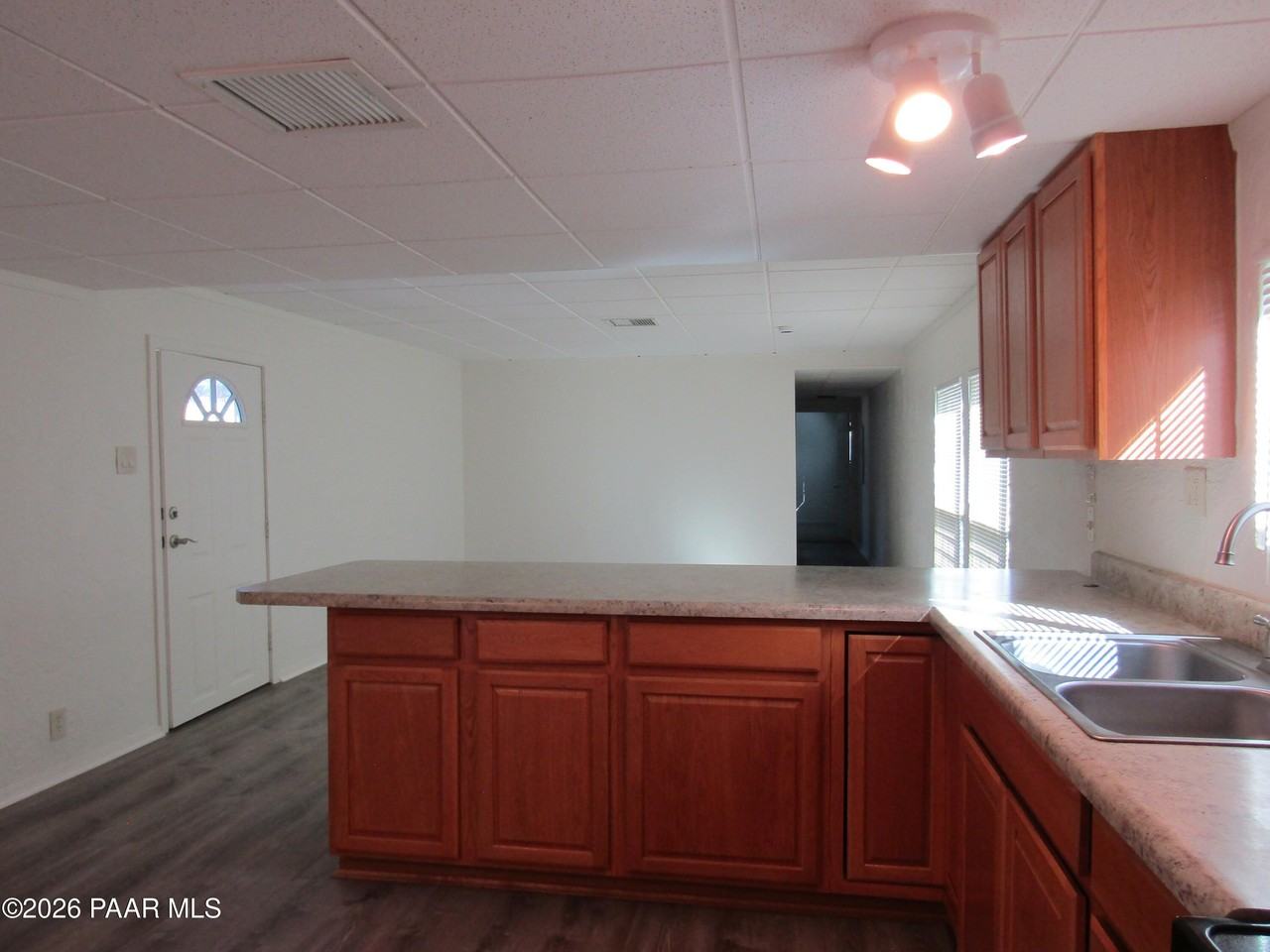 610 S Pinon Pl - Photo 7 of 25