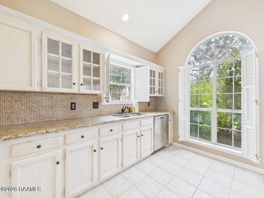 307 Heatheroak Ave - Photo 4 of 25