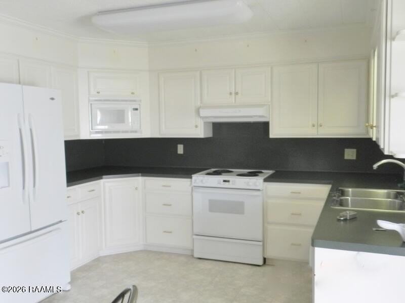 905 Roper Dr - Photo 3 of 10