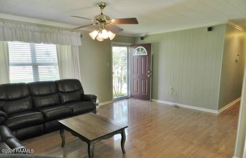 905 Roper Dr - Photo 5 of 10