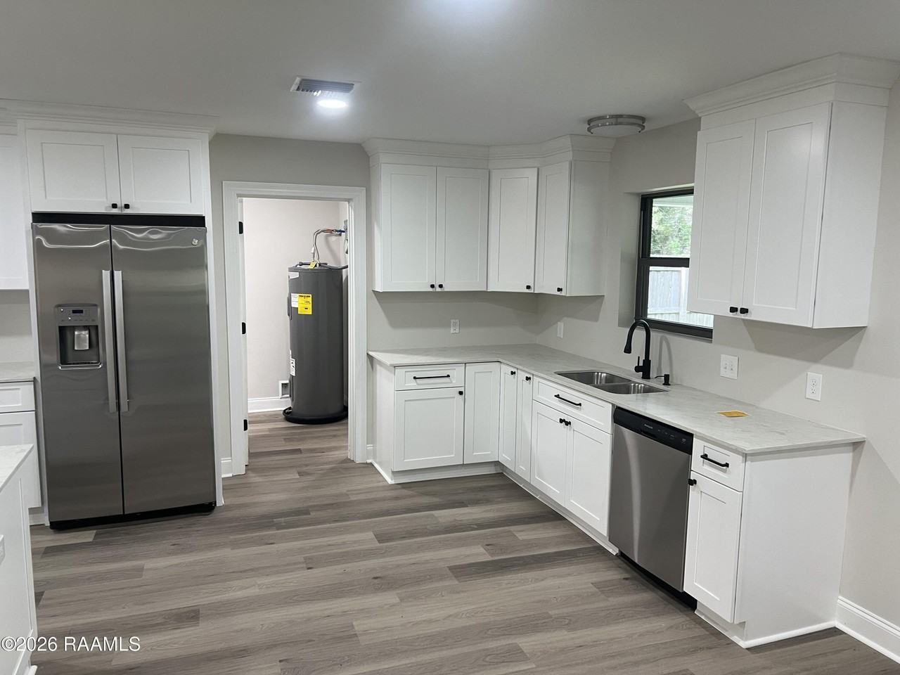 102 Briarwood Dr - Photo 6 of 19