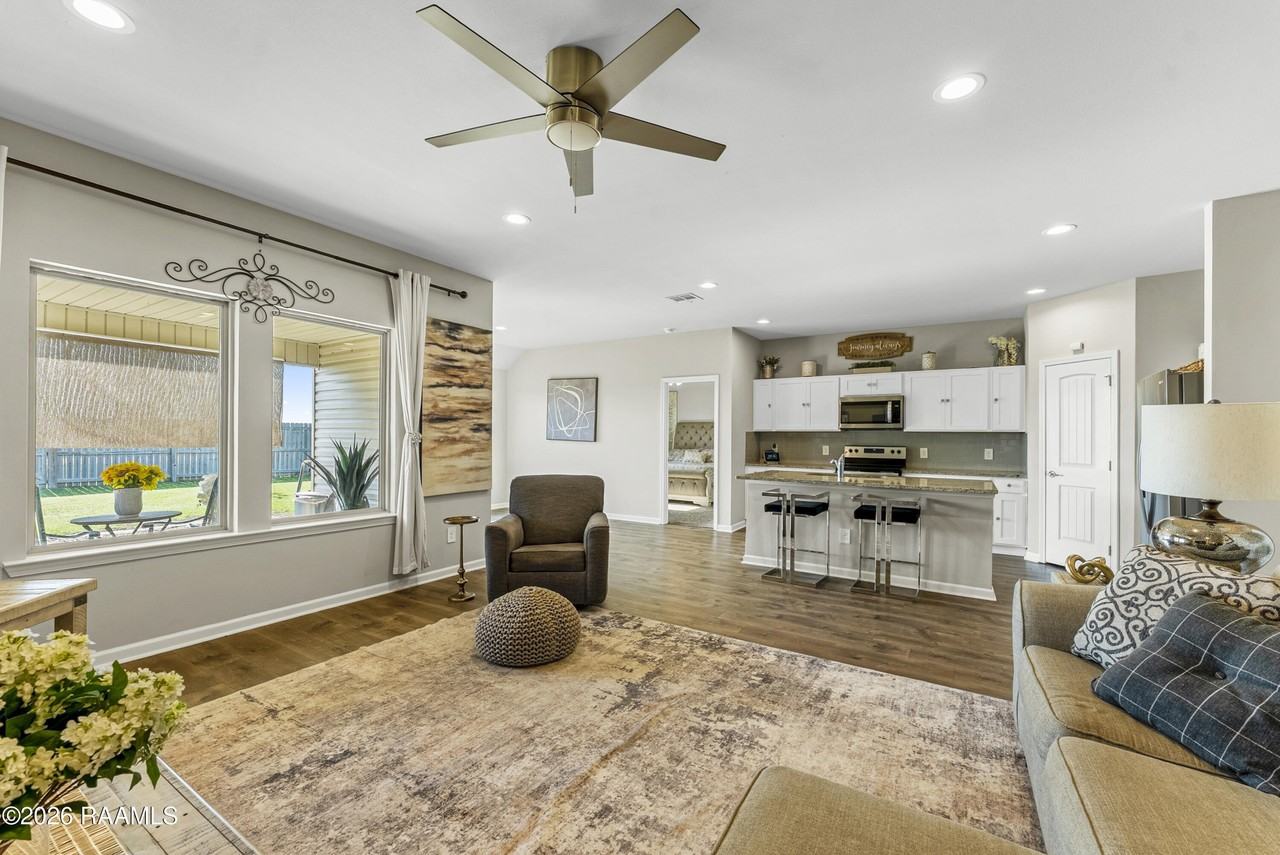 4056 Starling Pl - Photo 5 of 31