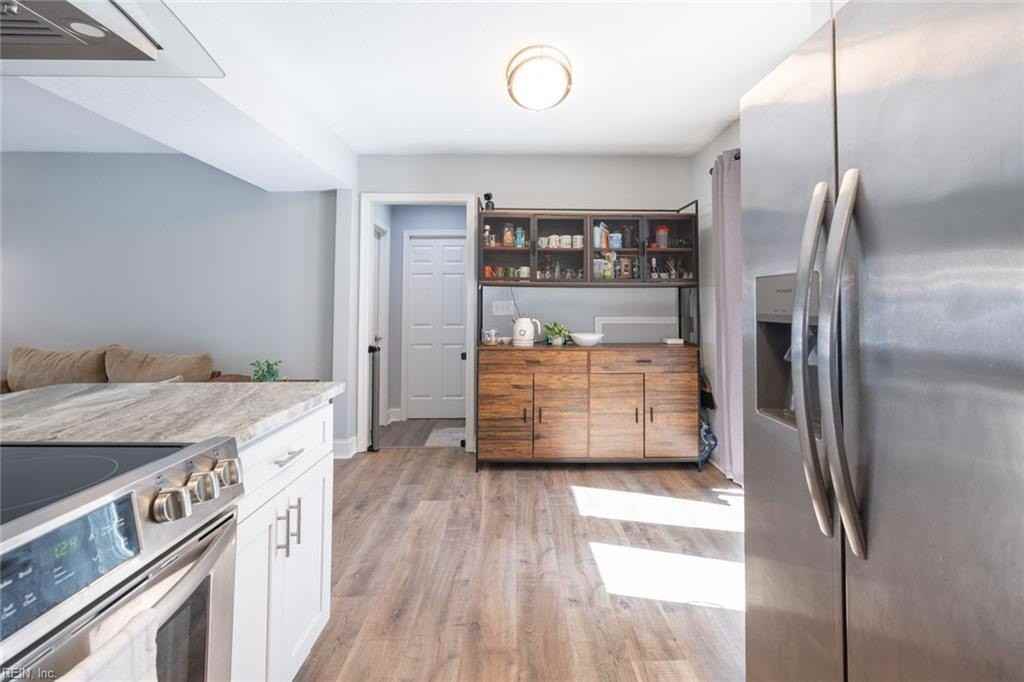1310 Virginia Ave - Photo 4 of 46