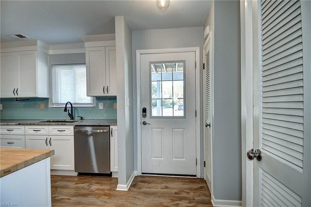 3802 Marlin Bay Ct - Photo 5 of 45