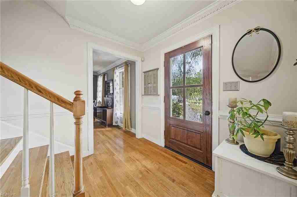 387 Brock Cir - Photo 4 of 48