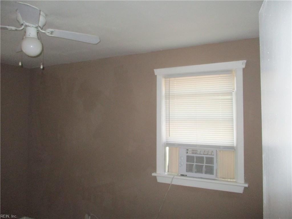 2253 Reuben St #B - Photo 7 of 12