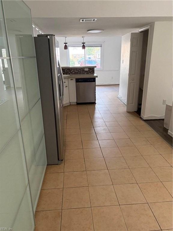 801 S Grosvenor Ct - Photo 4 of 11
