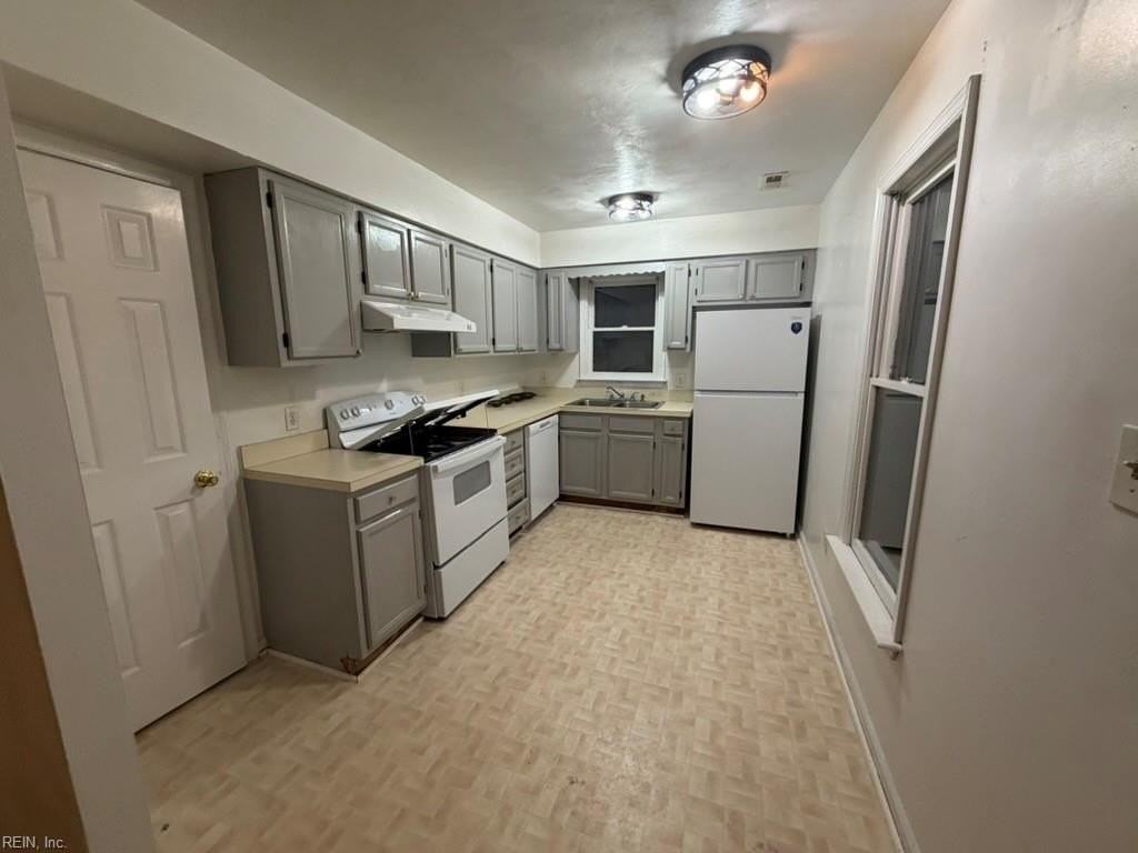 134 Chautauqua Ave - Photo 2 of 4