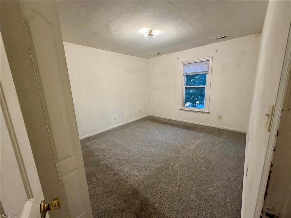 134 Chautauqua Ave - Photo 4 of 4