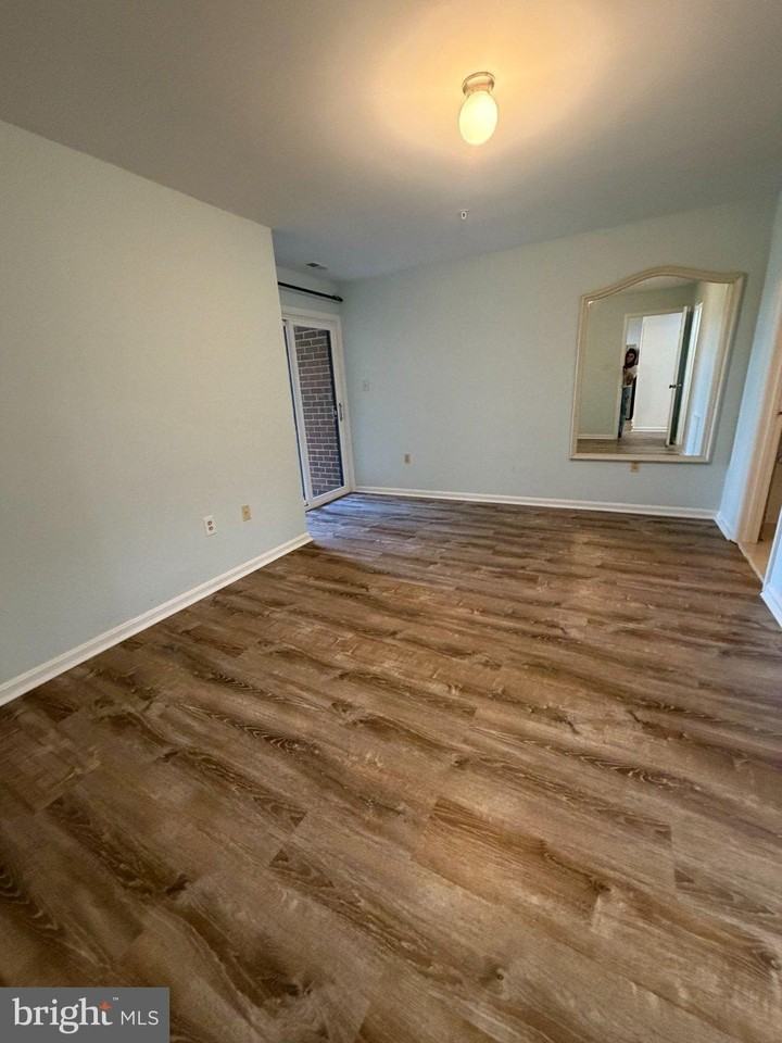 2900 Shipmaster Way #116 - Photo 3 of 19