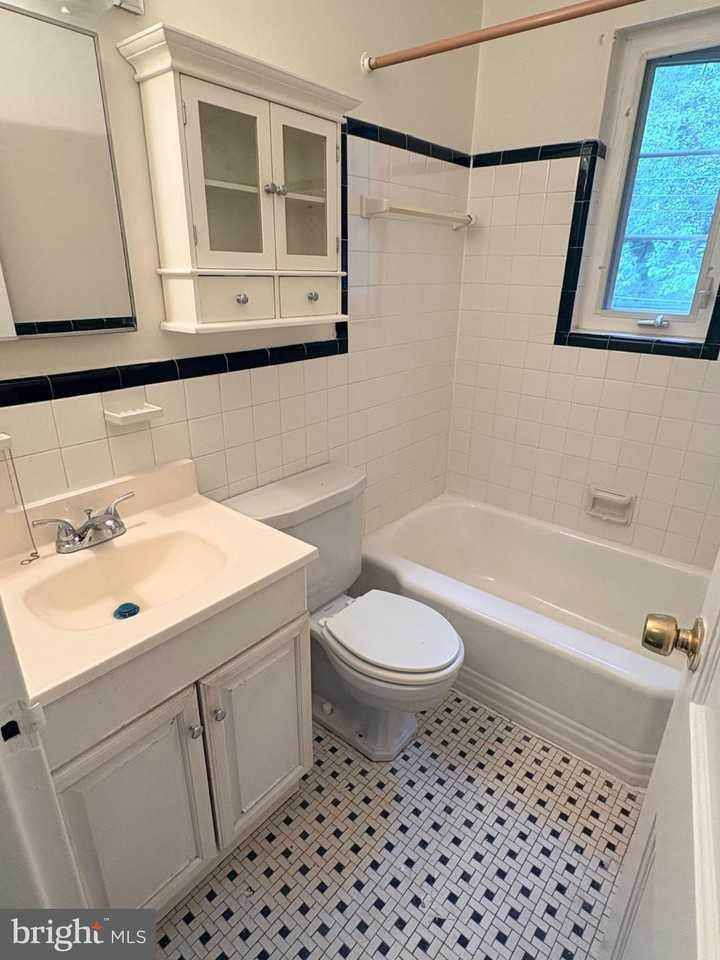 1846 E West Hwy #1846 - Photo 5 of 5