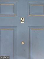 featured image of 312 E Broadway #4