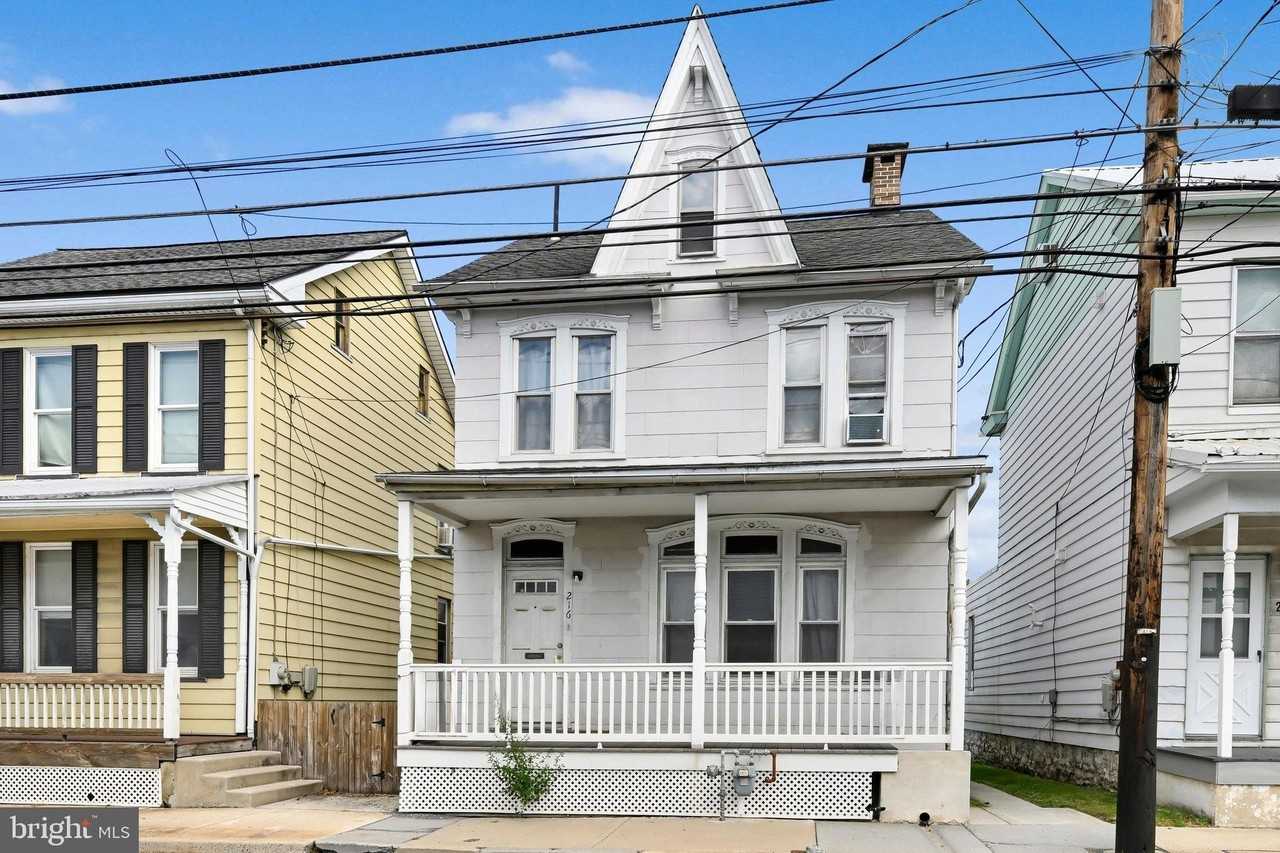 216 Greenwich St - Photo 2 of 32