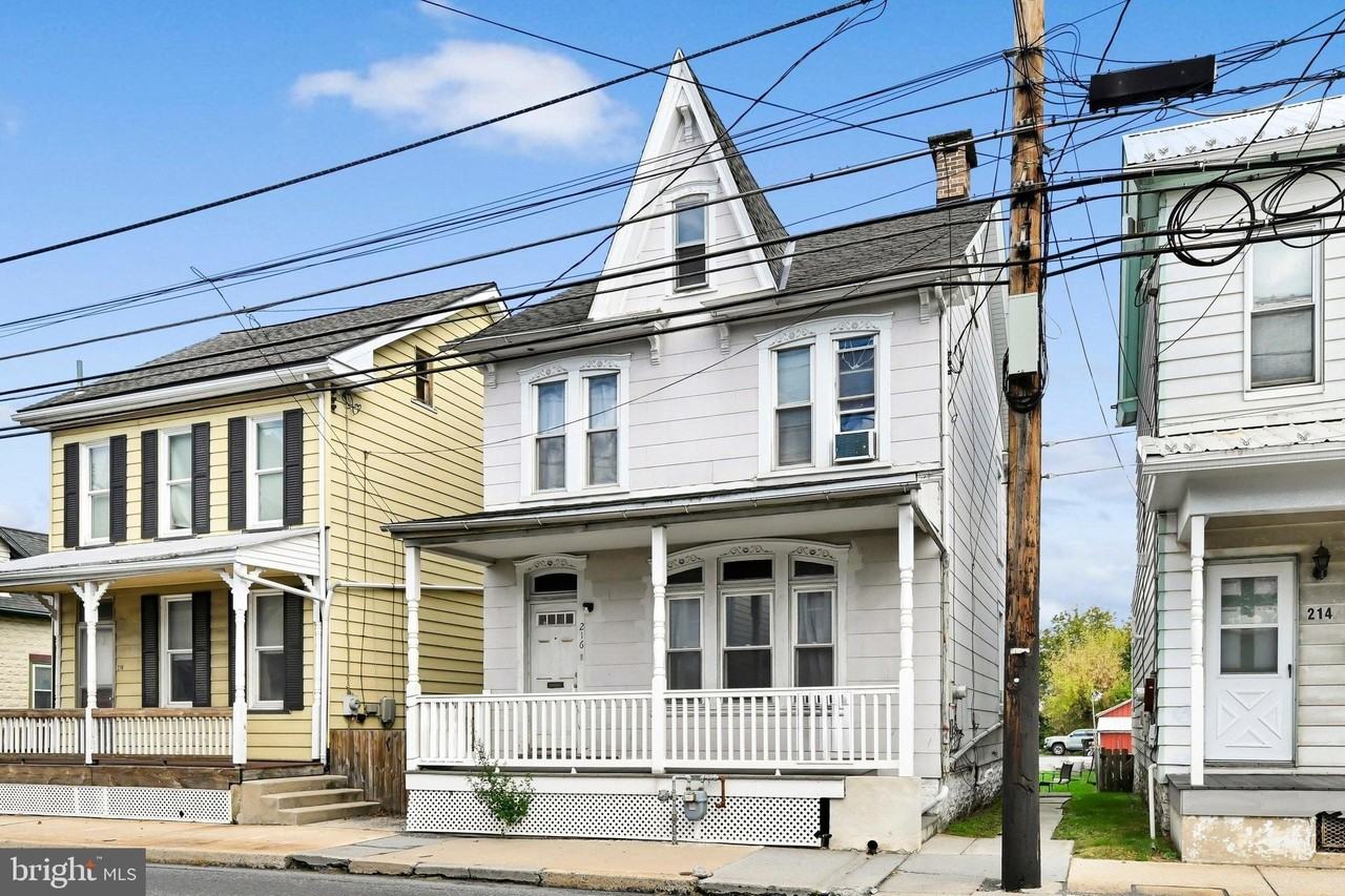 216 Greenwich St - Photo 6 of 32