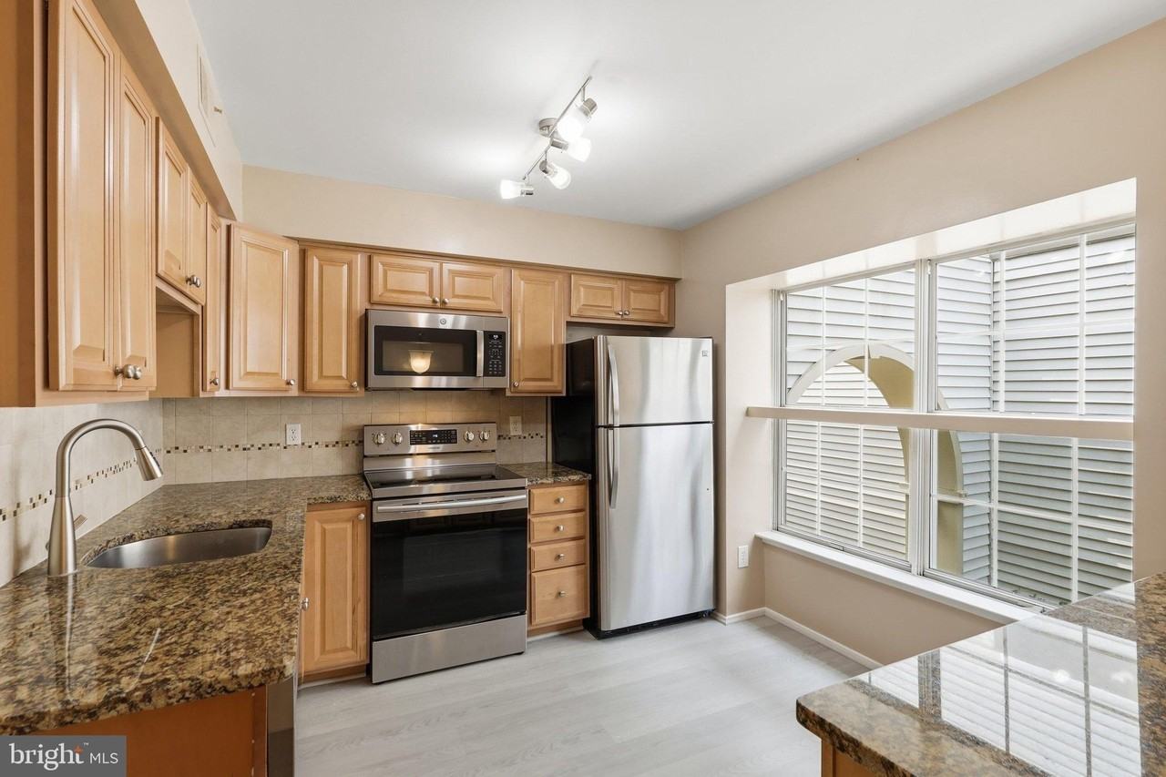 5906 Bridgetown Ct #37 - Photo 2 of 50